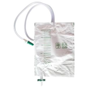 Sacca drenaggio urinario a circuito chiuso, capacita' 2000ml, graduata, tubo di collegamento largo per prevenire le infezioni. port per il prelievo di urina. valvola antireflusso